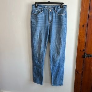 American Eagle Mom Jean